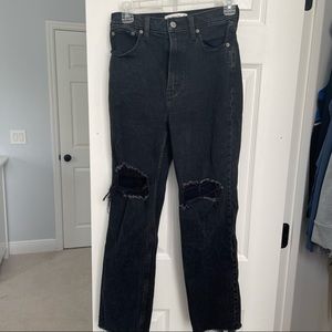 ABERCROMBIE & FITCH BLACK RIPPED JEANS